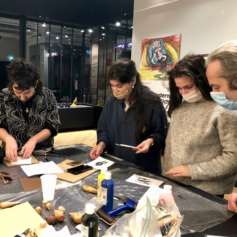 Atelier Linogravure à la Galerie-Librairie POZOR 2021